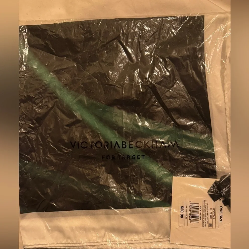 Victoria Beckham for Target Calla Lily scarf NWT in original package